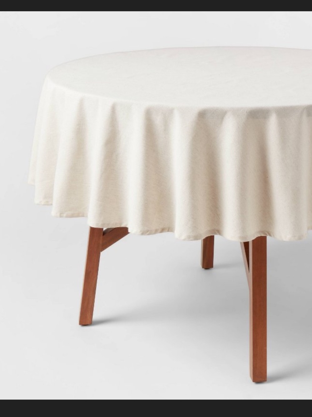 Threshold White Tablecloth Cotton Blend Round 69”